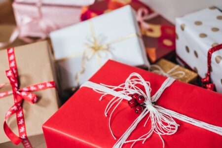 Cadourile si eticheta: cum se ofera si se primesc daruri in jurul lumii