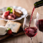 Cadou 1 an cu abonament de vinuri VIP alese special de Marina Samoila – Wine Charmer si consiliere privata- complice.ro