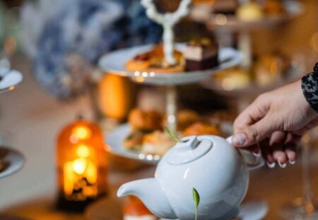 afternoon tea la Palat - complice.ro